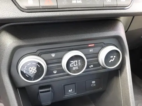 Dacia Jogger TCe 110 7 places GSR2 Extreme - Photo 17