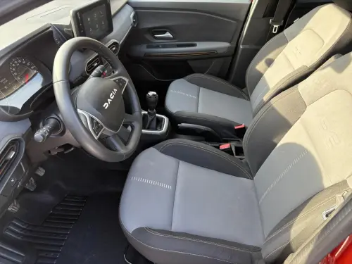 Dacia Jogger TCe 110 5 places Extreme - Photo 9