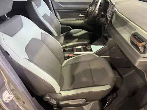 Dacia Duster Hybrid 140 Extreme - Photo 16