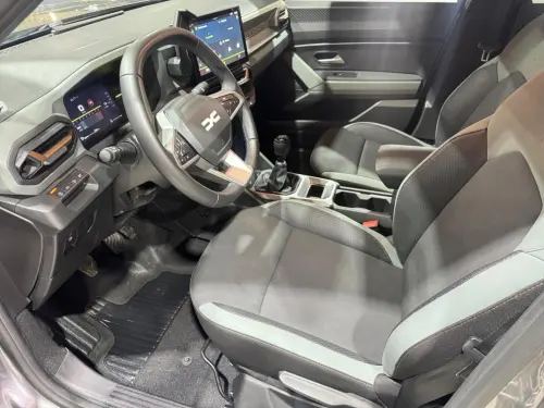 Dacia Duster Mild Hybrid 130 Extreme - Photo 9