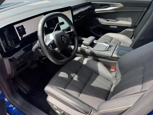 Renault Austral E-Tech hybrid 200 Iconic - Photo 9