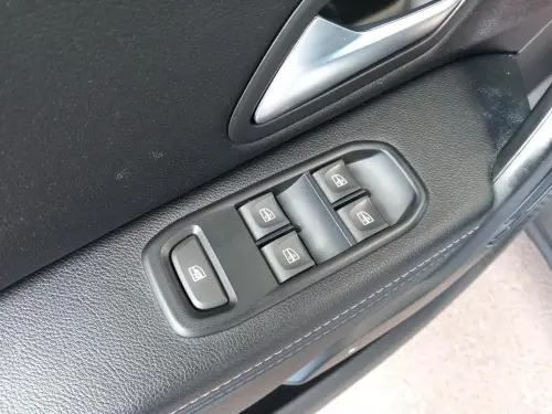 Dacia Duster TCe 90 FAP 4x2 15 ans - Photo 10
