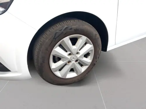 Dacia Sandero SCe 65 Essentiel - Photo 8