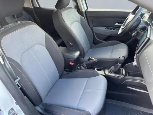 Dacia Duster TCe 150 4x2 EDC Extreme - Photo 16