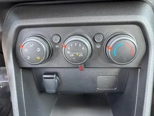 Dacia Sandero TCe 90 Expression - Photo 22