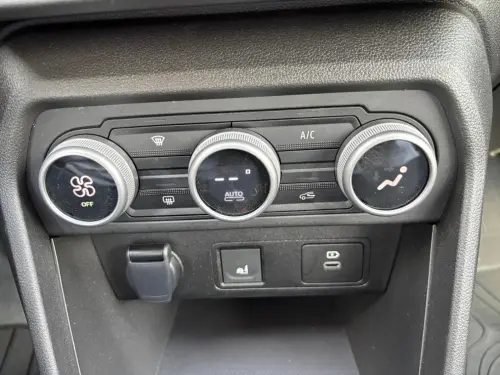 Dacia Jogger TCe 110 7 places GSR2 Extreme - Photo 21