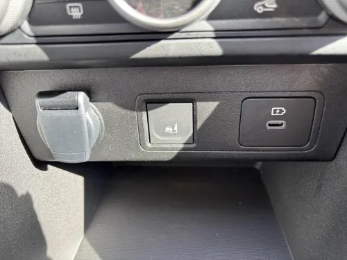 Dacia Jogger TCe 110 7 places GSR2 Extreme - Photo 24