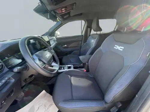 Dacia Duster Hybrid 140 Journey - Photo 9