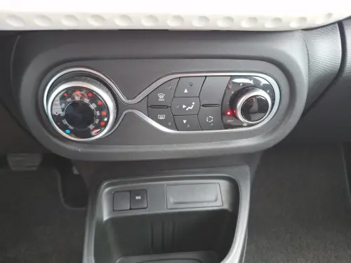Renault Twingo E-Tech Twingo III E-Tech Authentic - Photo 20