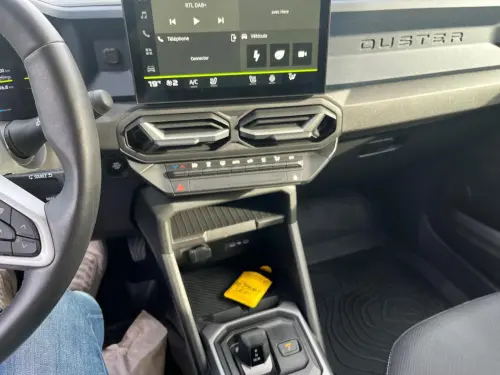 Dacia Duster Hybrid 140 Journey - Photo 14