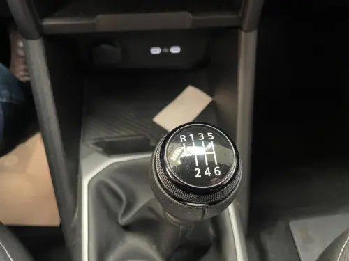 Dacia Duster Mild Hybrid 130 Journey - Photo 19