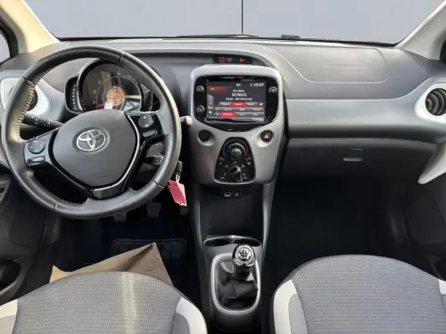 Toyota Aygo Aygo 1.0 VVT-i x-play - Photo 11