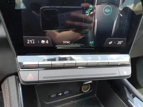 Renault Austral E-Tech hybrid 200 Techno - Photo 22
