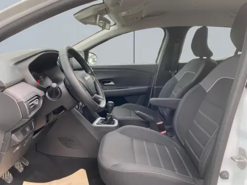 Dacia Sandero TCe 90 GSR2 Journey - Photo 9
